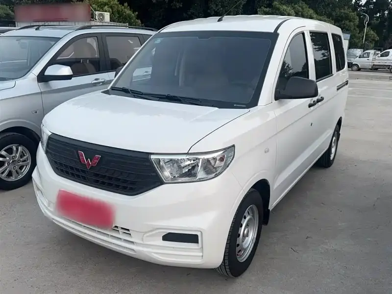 Wuling Hongguang V