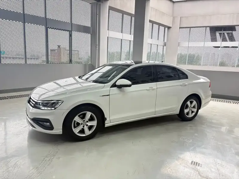 Volkswagen Lamando