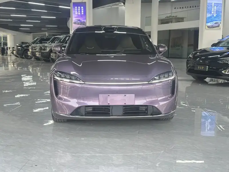 Luxeed Zhijie R7