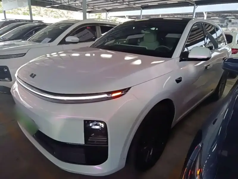 Li Auto L6
