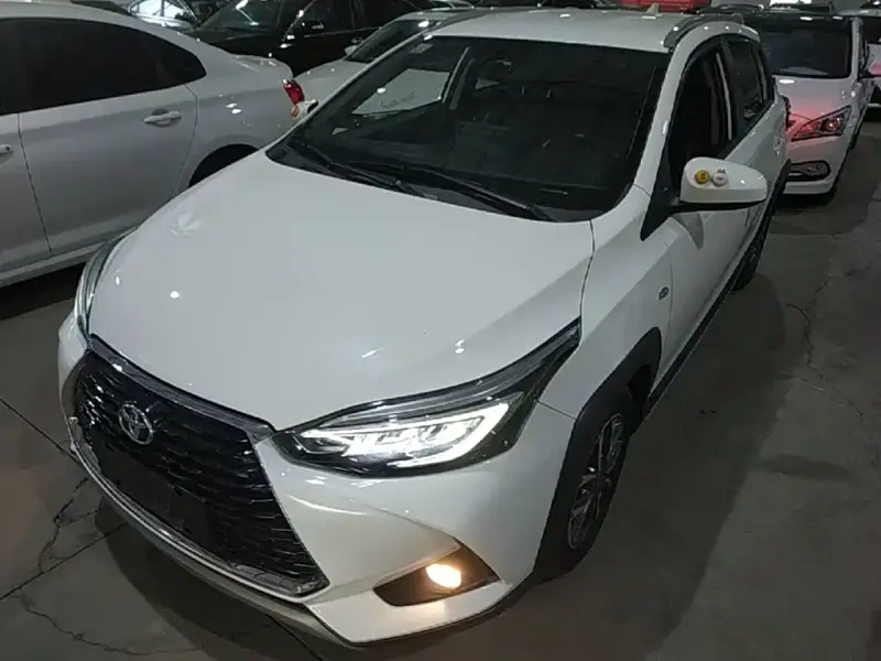 Toyota Yaris L