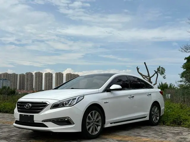 Hyundai Sonata LF