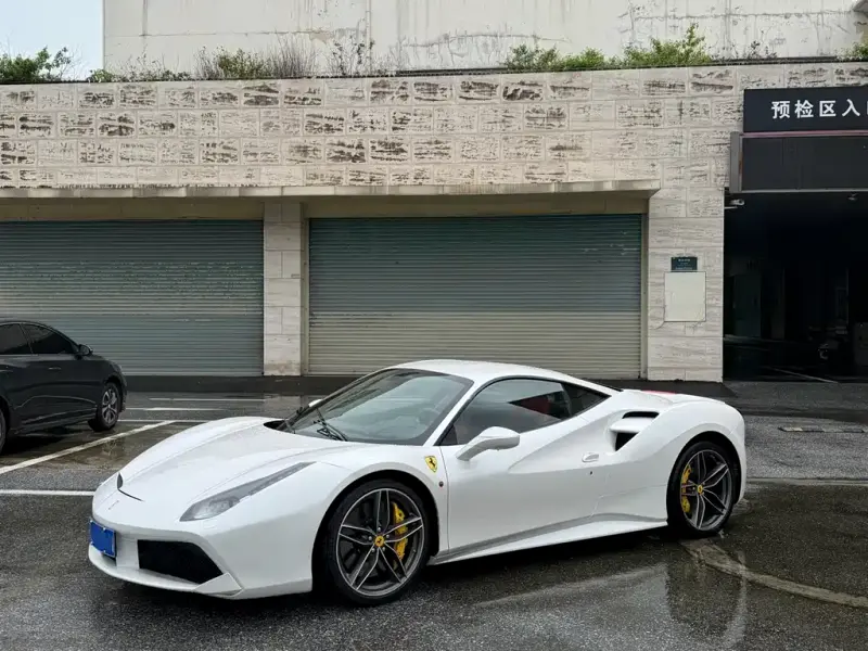 Ferrari 488