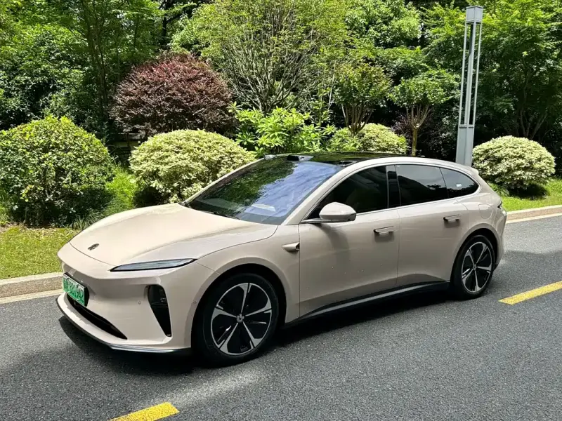 NIO ET5T