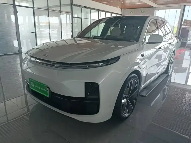 Li Auto L8