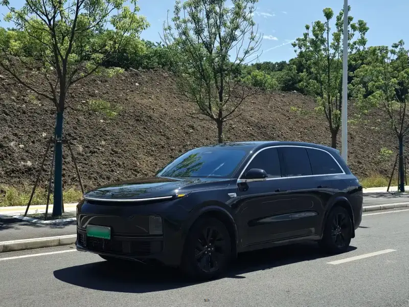 Li Auto L8