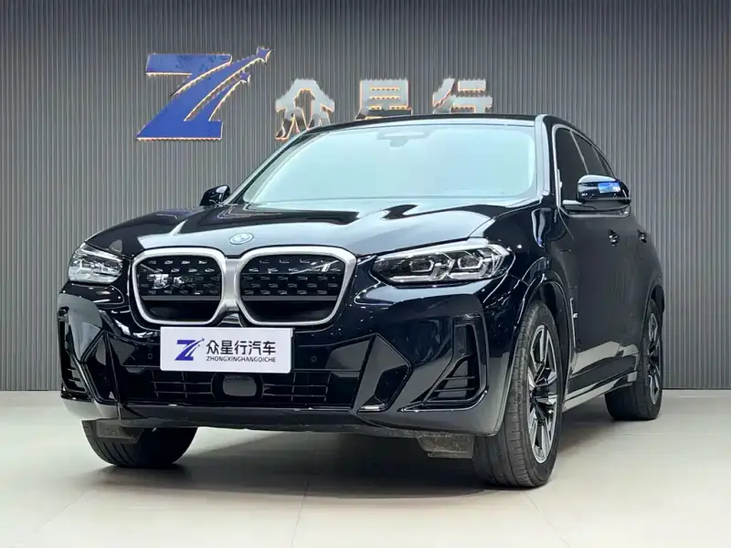 BMW iX3