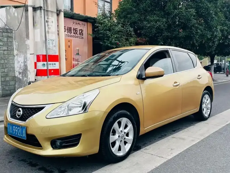 Nissan Tiida