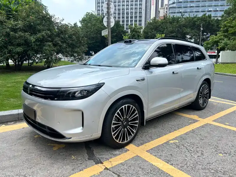 AITO M7