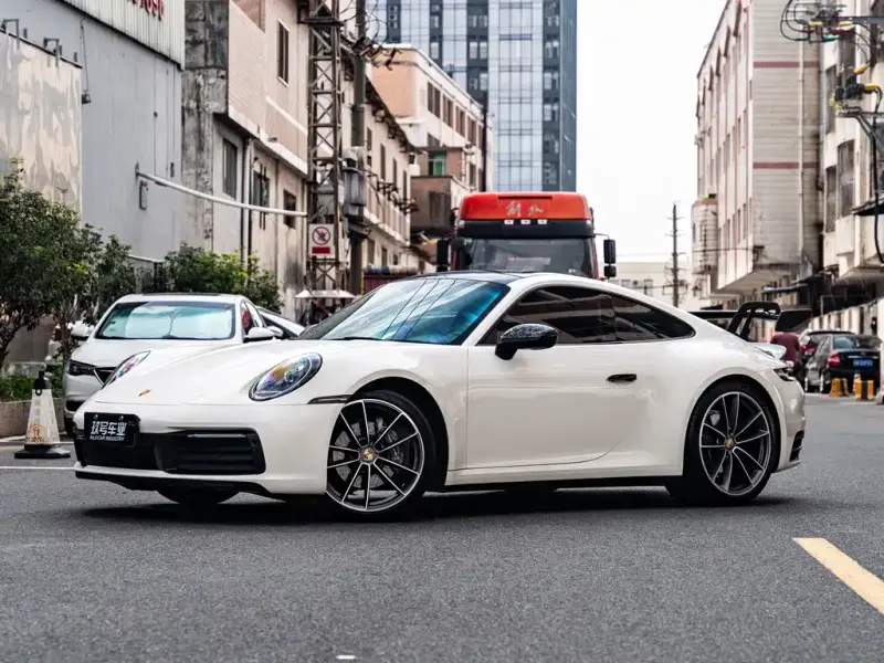 Porsche 911