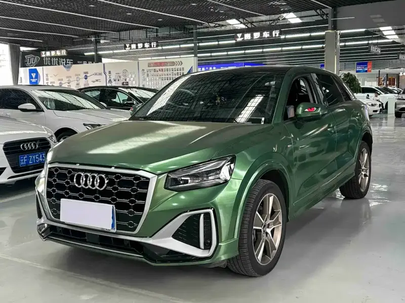 Audi Q2L