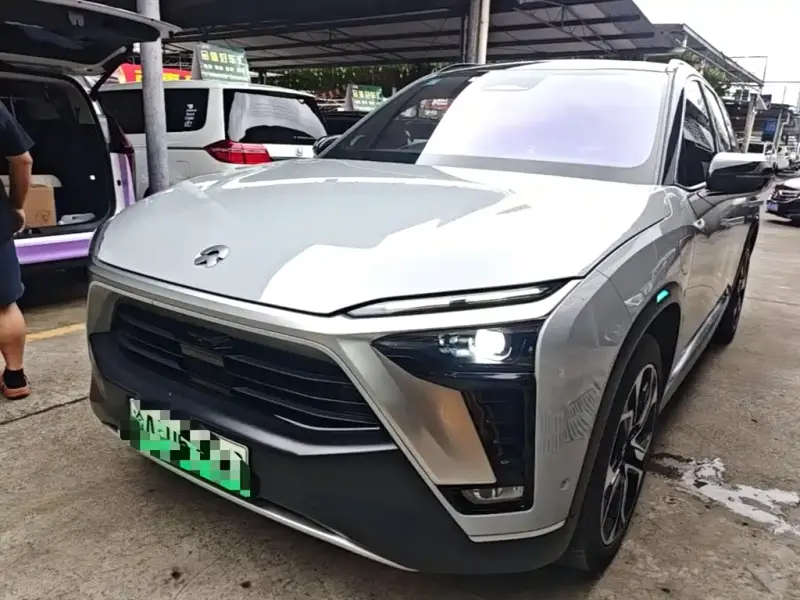 NIO ES8