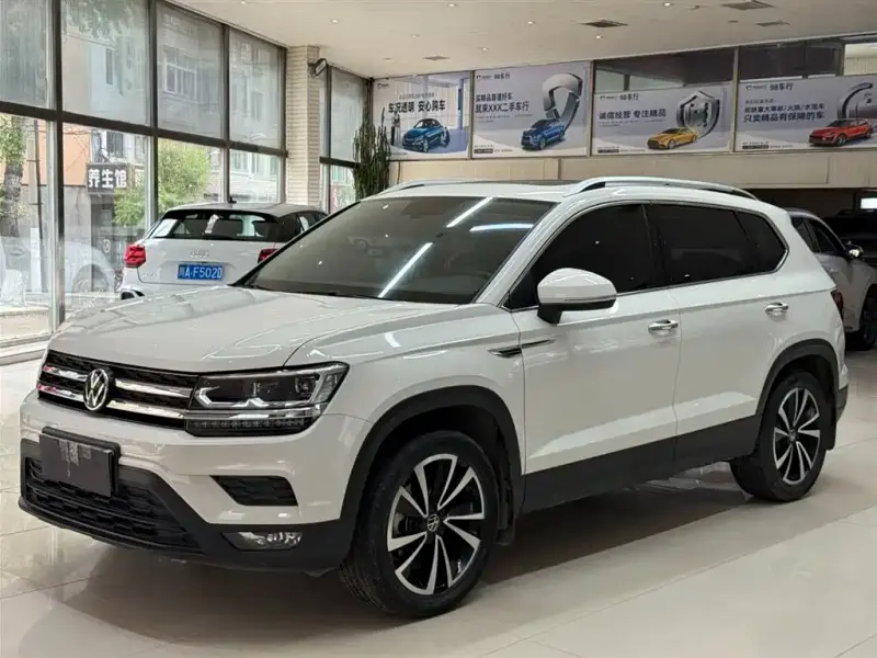 Volkswagen Tharu