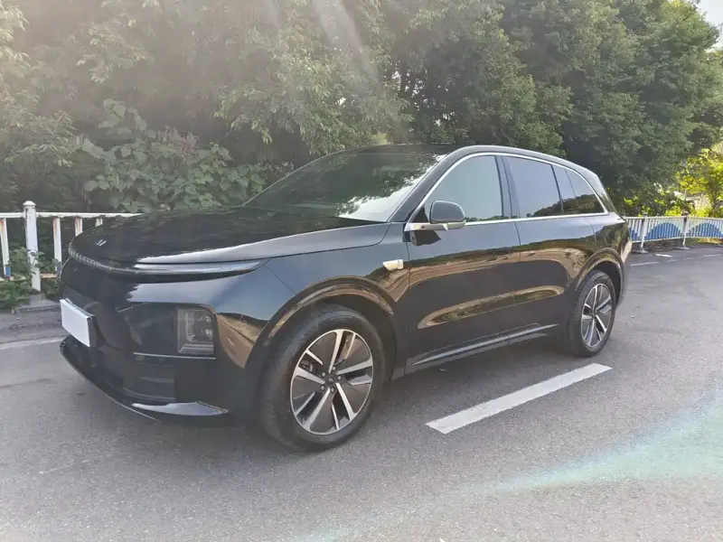 Li Auto L6