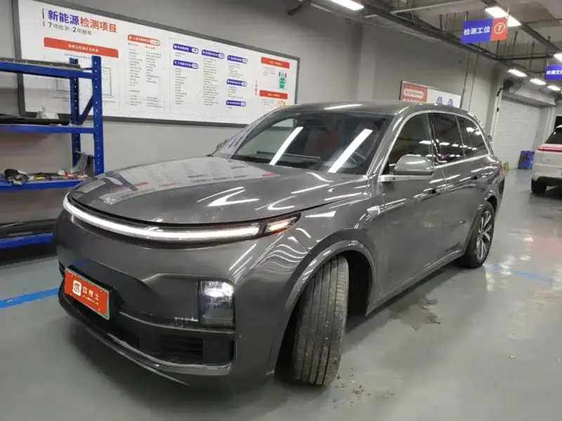 Li Auto L8