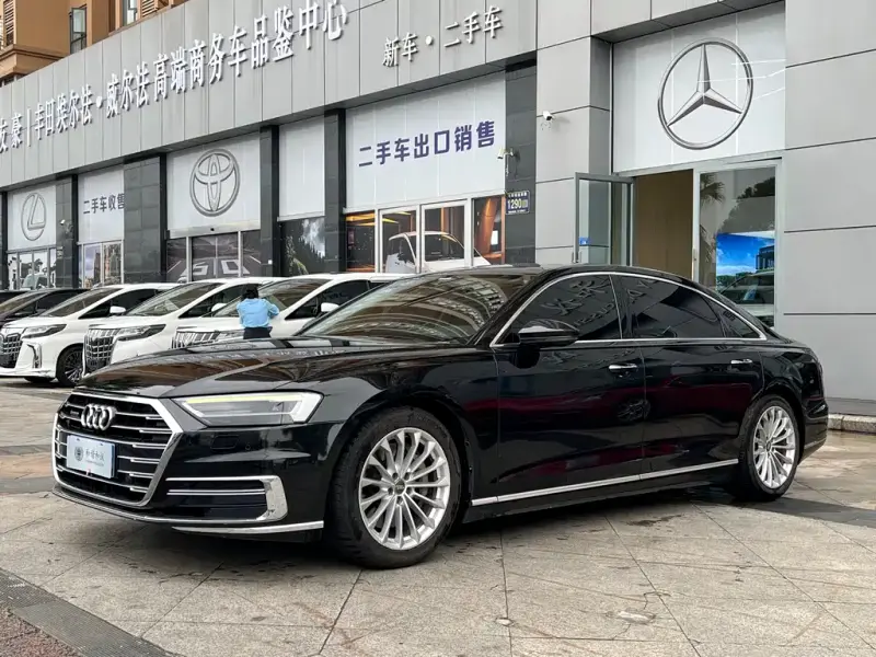 Audi A8
