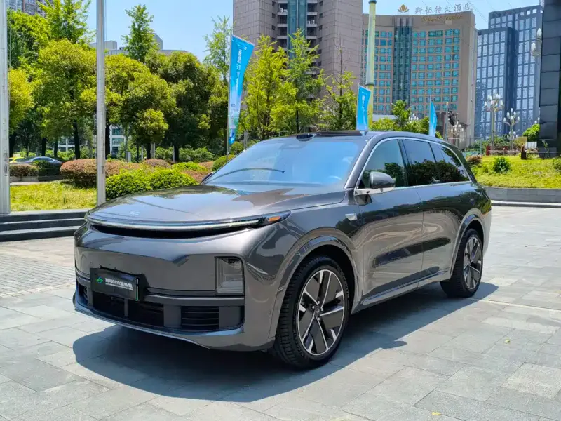 Li Auto L8