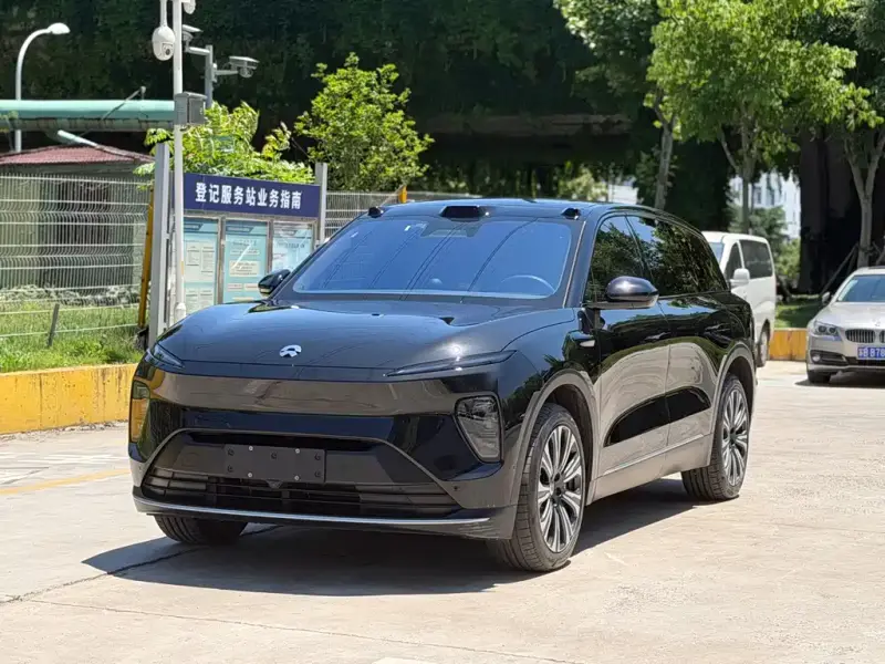 NIO ES8