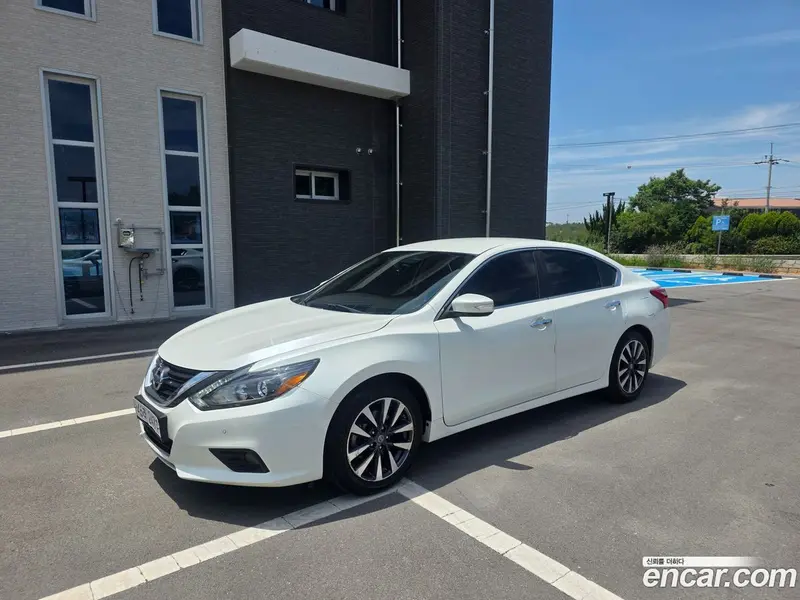 Nissan Altima