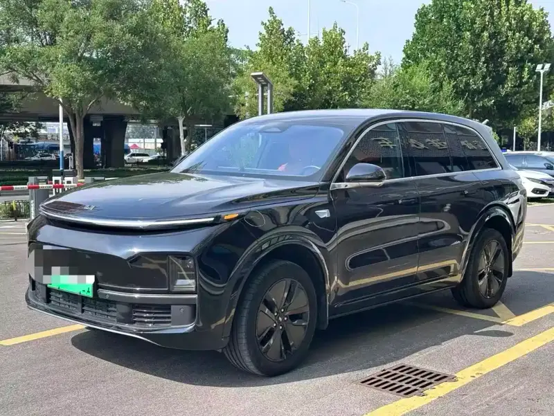 Li Auto L8