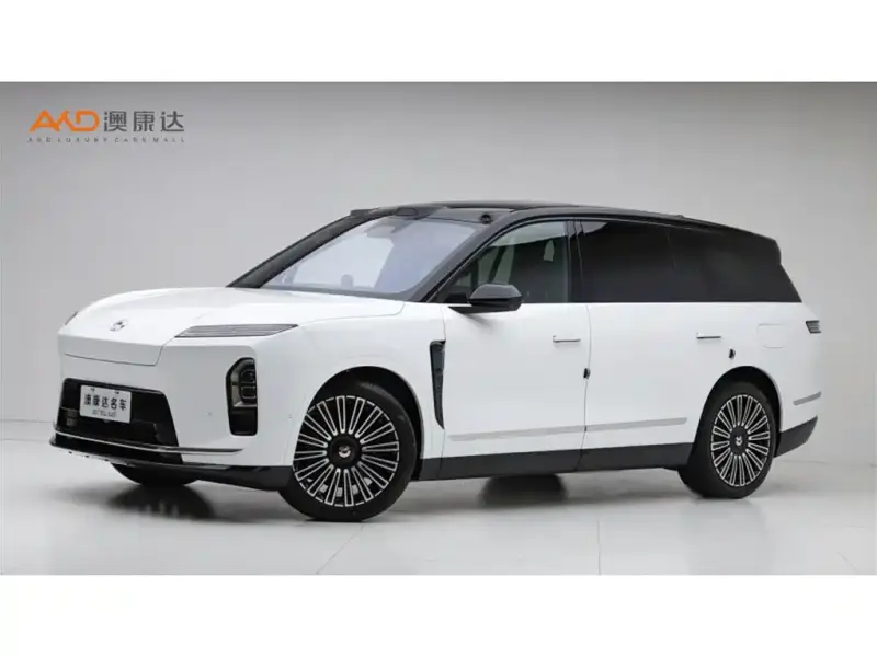 NIO ES8