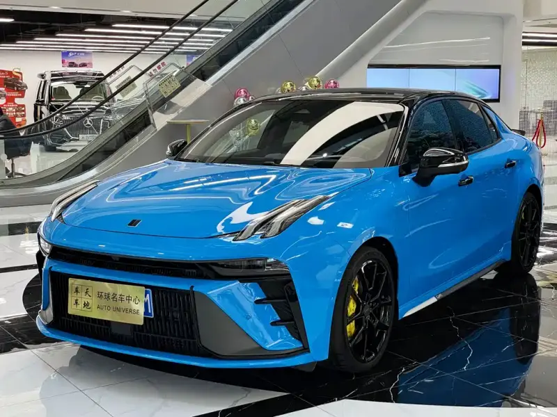 Lynk & Co 03
