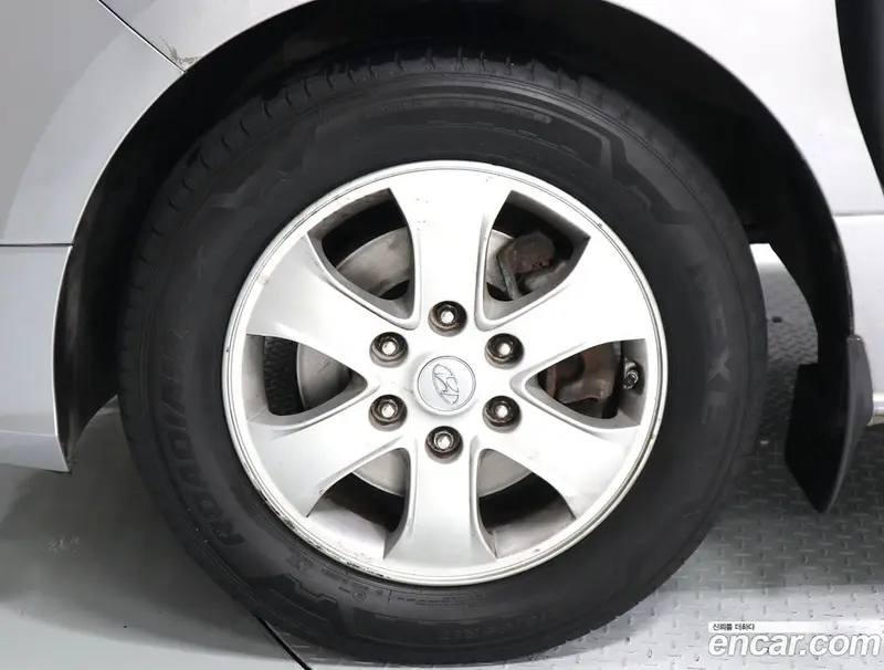 Hyundai H-1