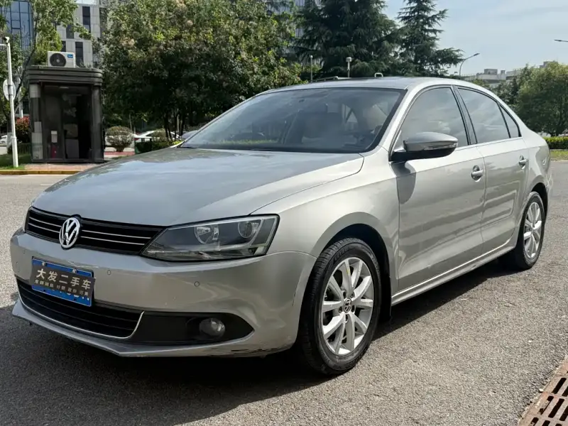 Volkswagen Sagitar
