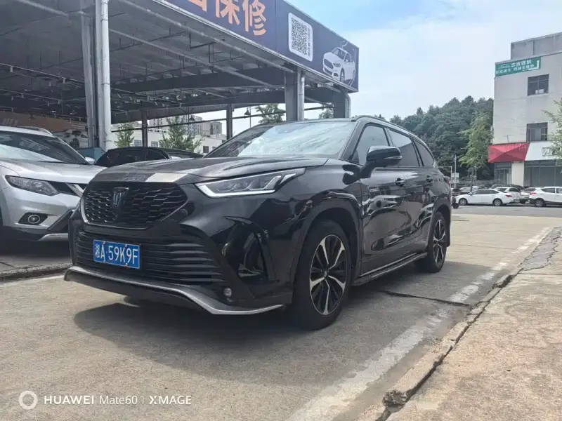 Toyota Crown Kluger