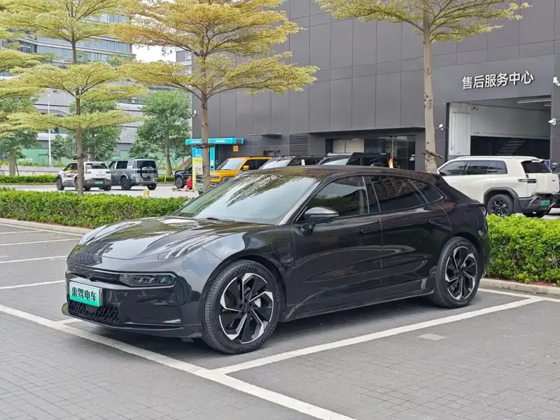 Zeekr 001