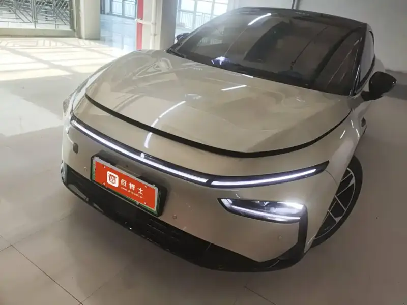 XPeng P7+