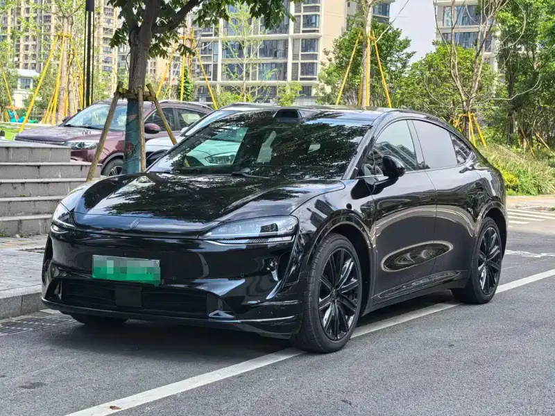 Luxeed Zhijie R7