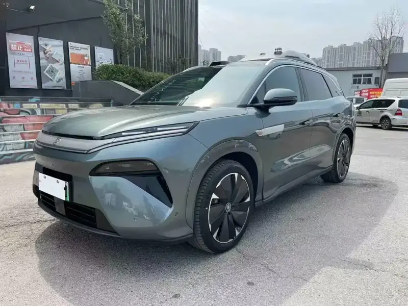 BYD Tang L