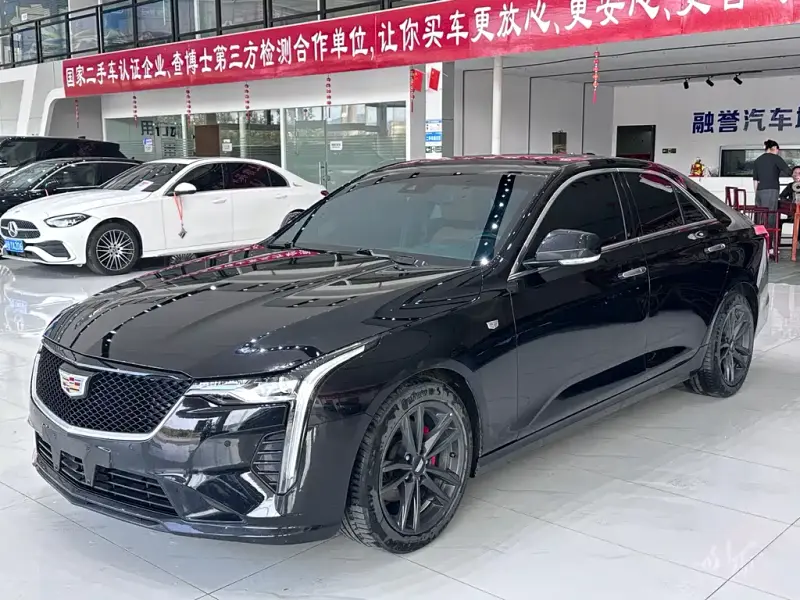 Cadillac CT4