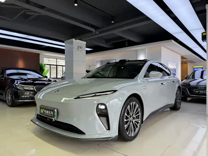 NIO ET5