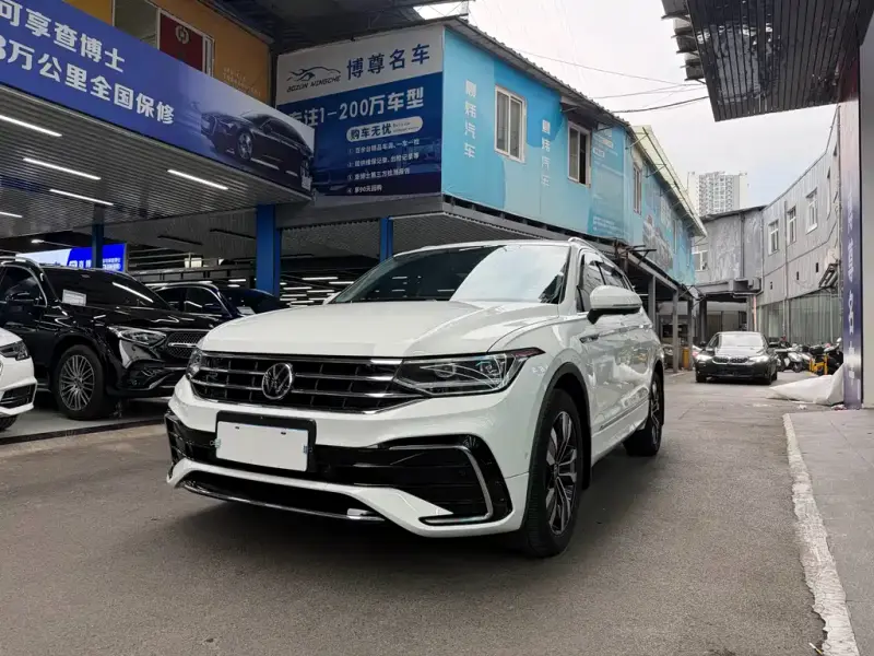 Volkswagen Tiguan L