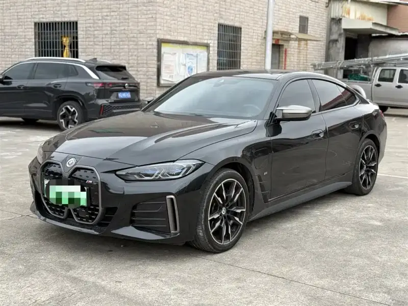 BMW i4