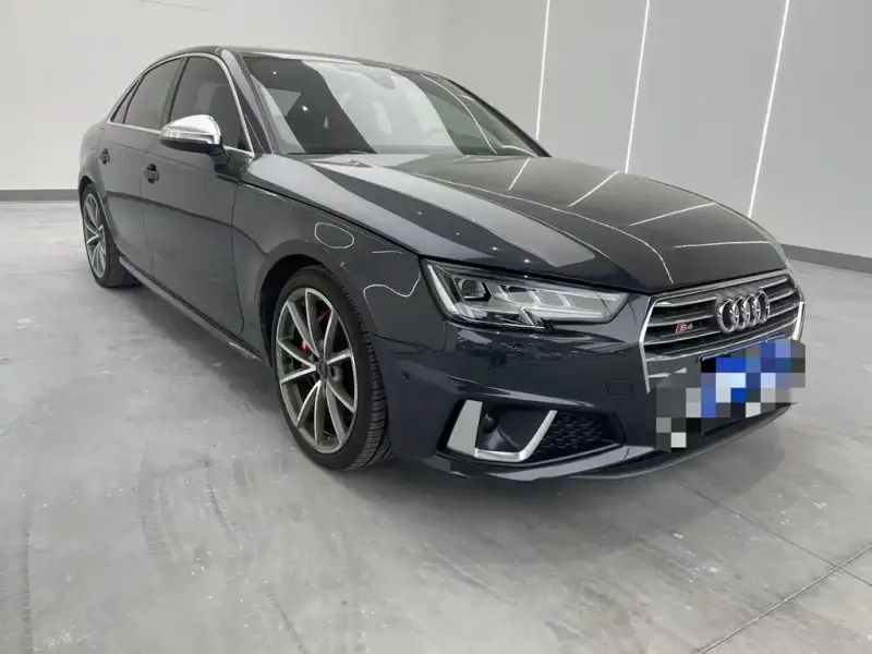 Audi S4