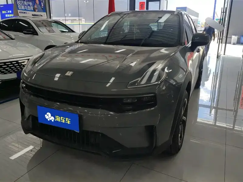 Lynk & Co 06