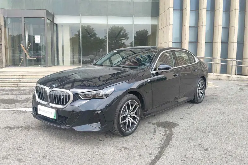 BMW i5
