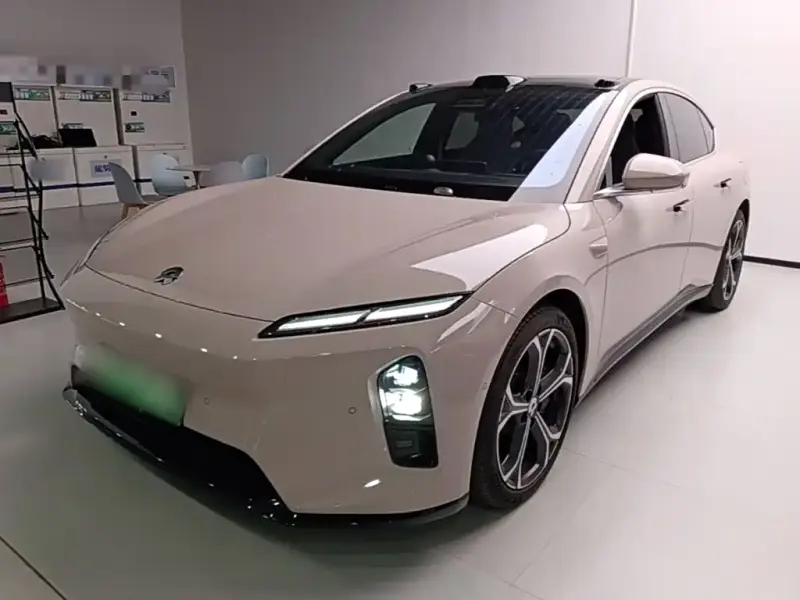 NIO ET5