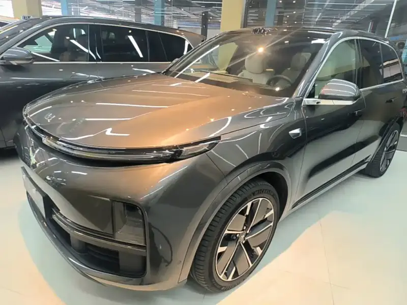 Li Auto L8