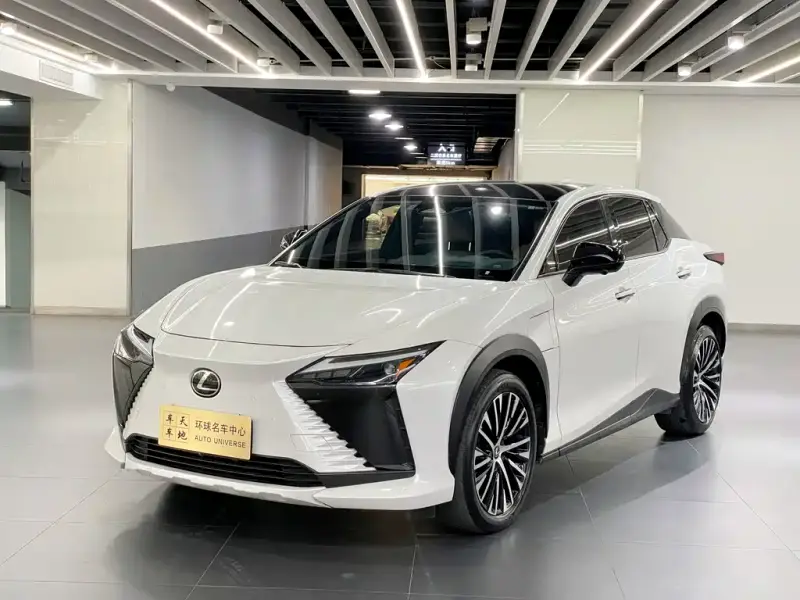 Lexus RZ