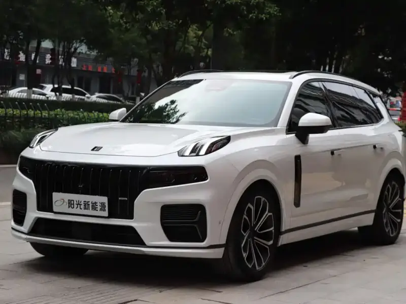 Lynk & Co 09 EM-P