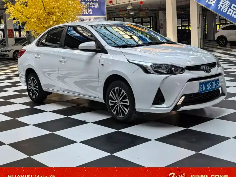 Toyota Yaris L