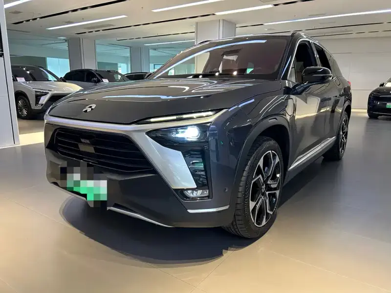 NIO ES8