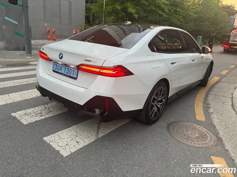 BMW i5
