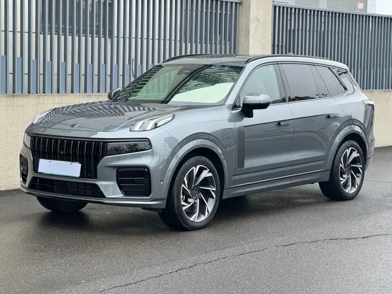 Lynk & Co 09 EM-P