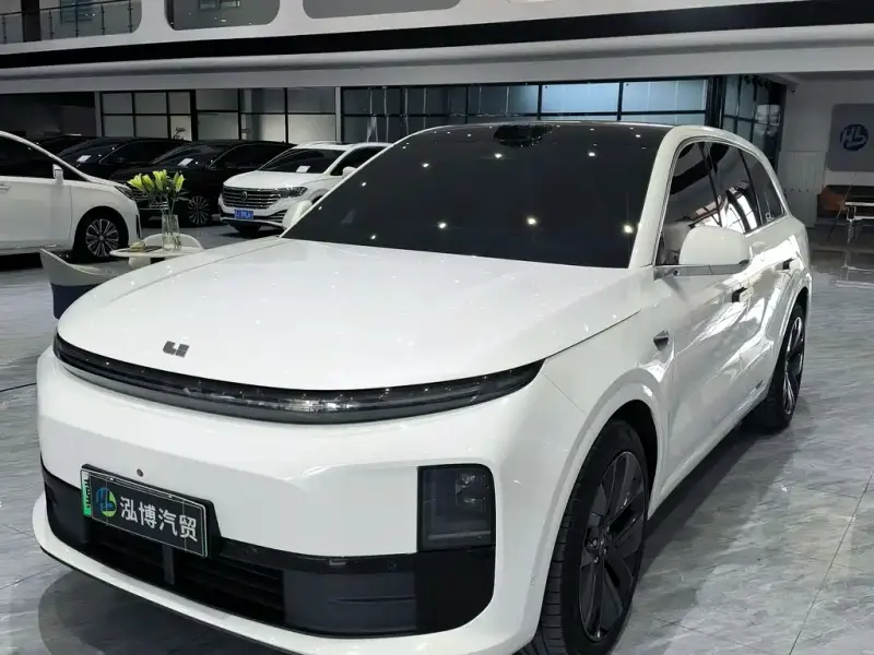 Li Auto L6