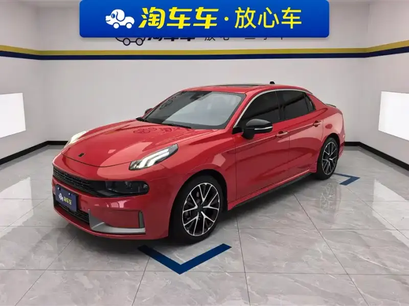 Lynk & Co 03